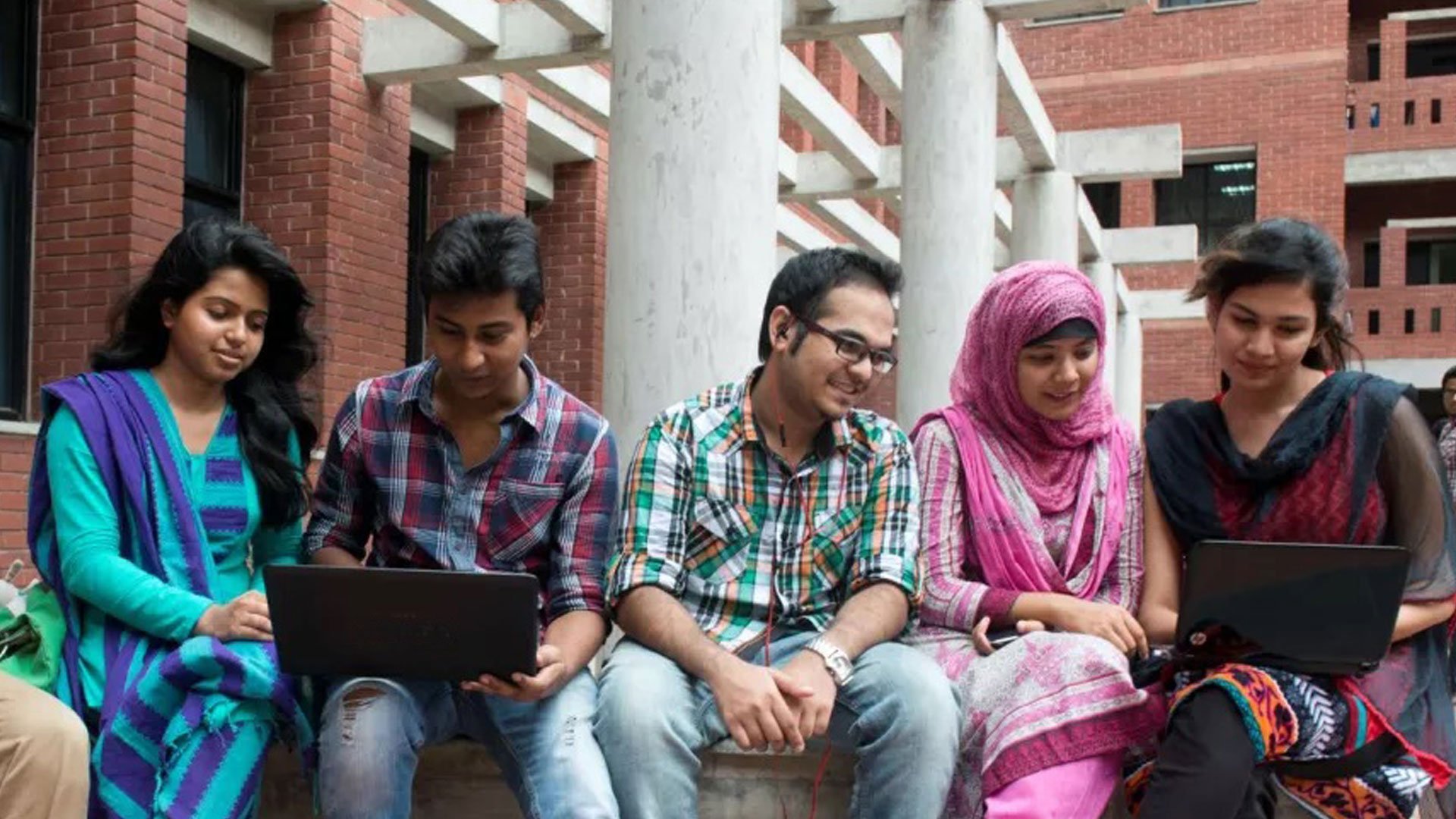 Best Laptops for Students in Bangladesh 2024
