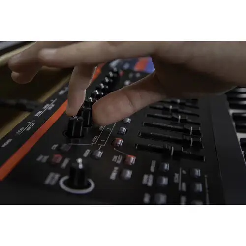 Roland FANTOM-06