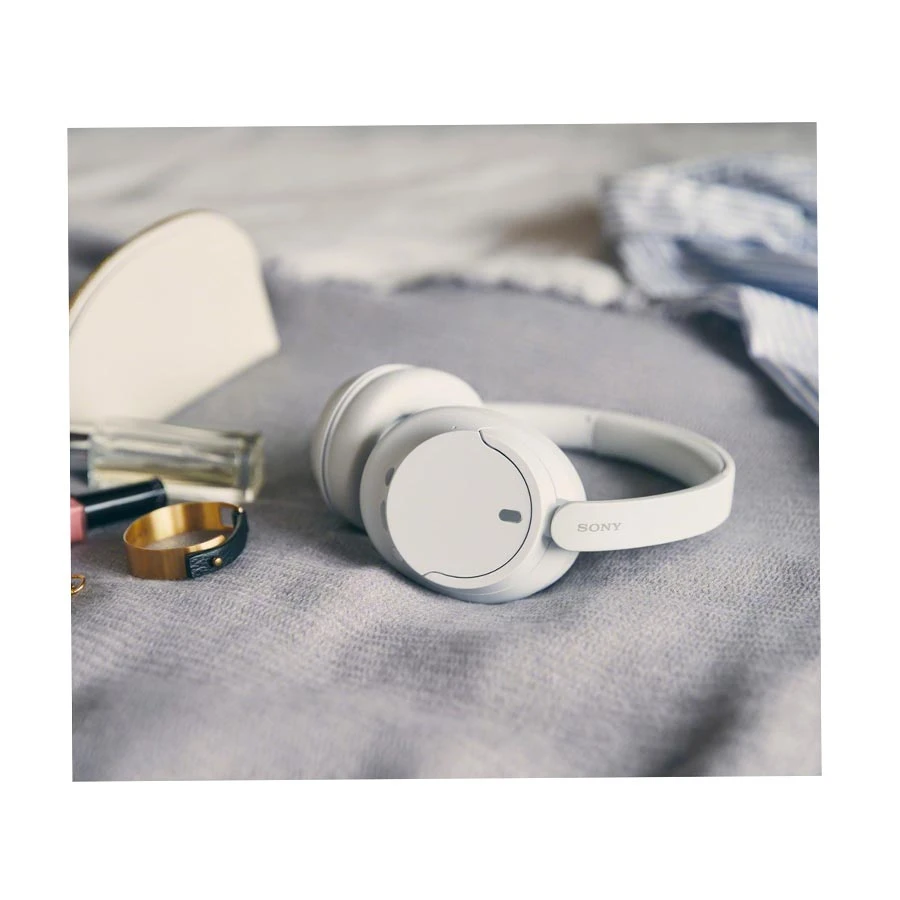 Sony WH-CH720N Headphone features